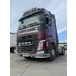  Защита бампера VOLVO FH из трех частей без интеграции маркерных фонарей.